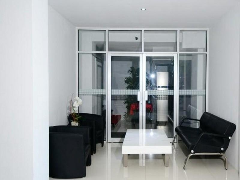 Oyo 1318 Hotel Prince Boulevard Manado Luaran gambar