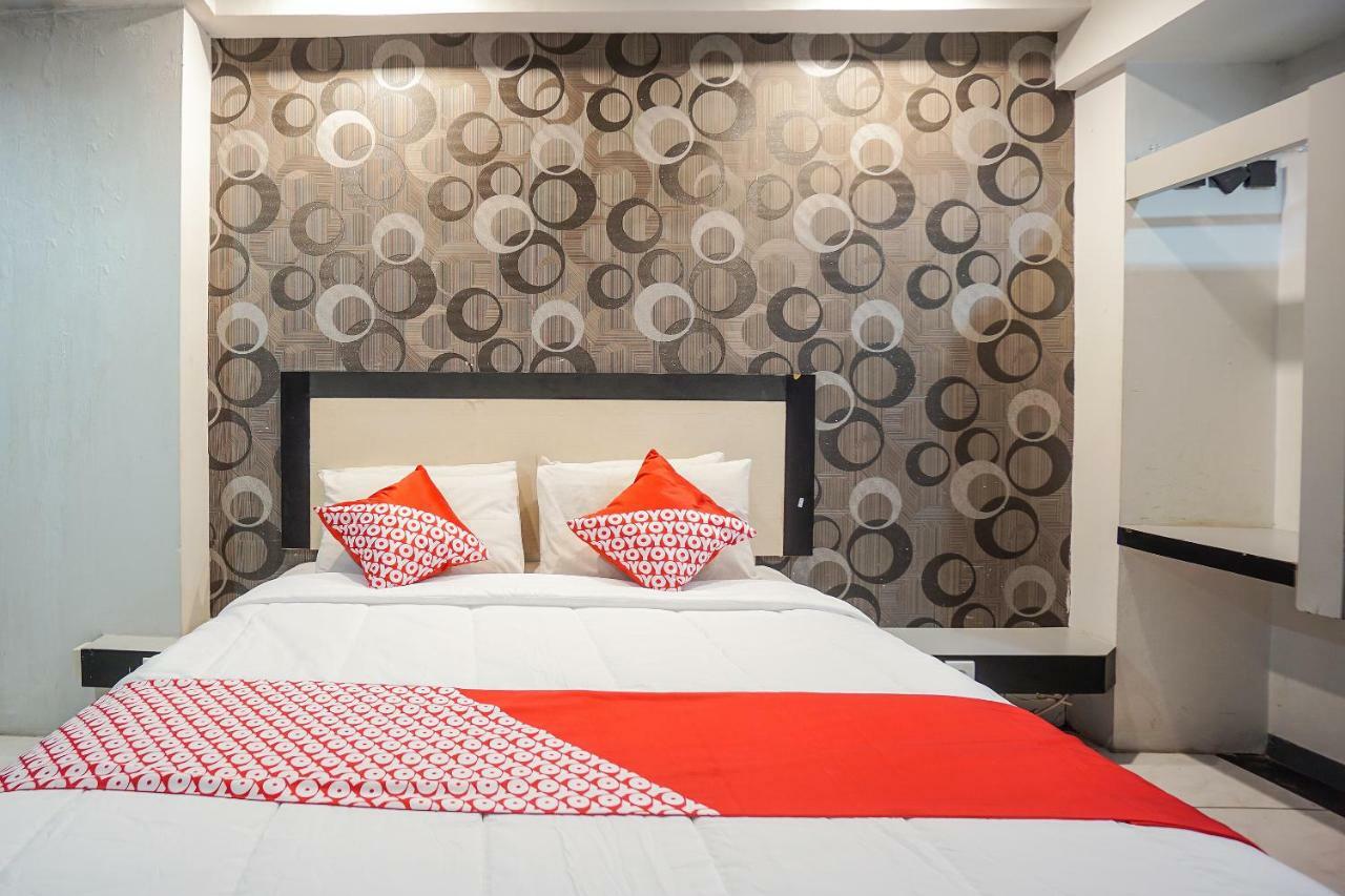 Oyo 1318 Hotel Prince Boulevard Manado Luaran gambar