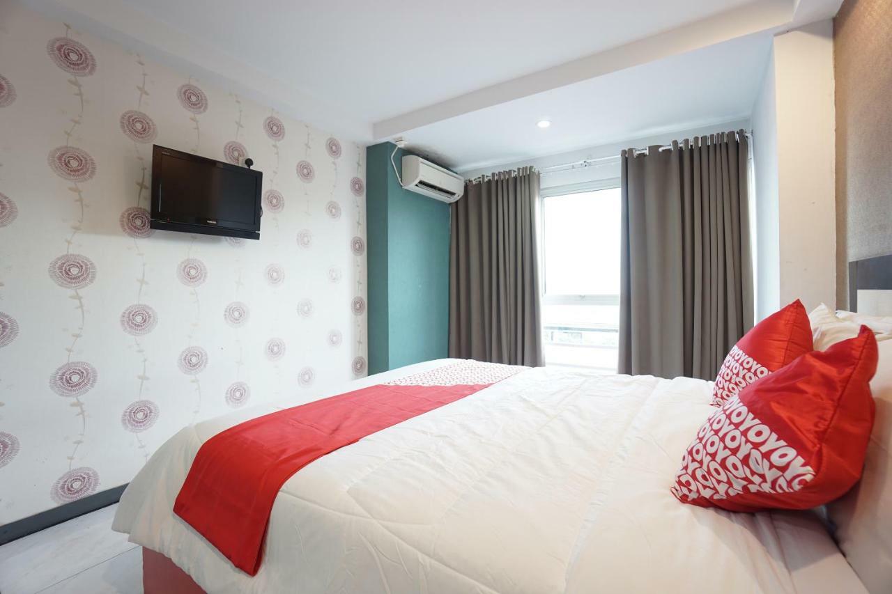 Oyo 1318 Hotel Prince Boulevard Manado Luaran gambar